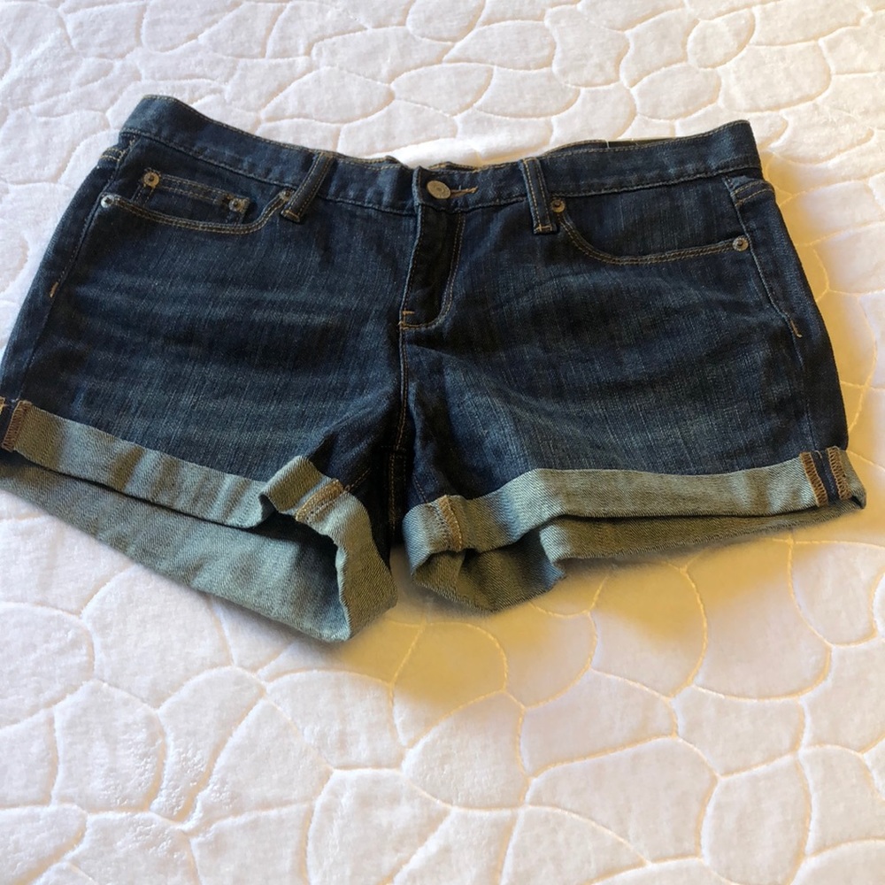 New w/ tags Banana Republic Cuffed Denim Shorts